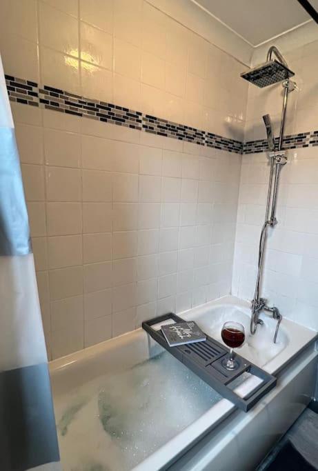 Lovely, Two Bedroom Apartment Central Location London Exteriör bild