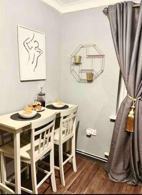 Lovely, Two Bedroom Apartment Central Location London Exteriör bild